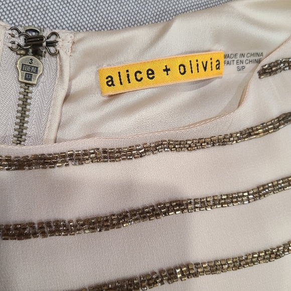 ALICE + OLIVIA Ivory Gold Metallic Beaded Bell Sleeve 3/4 Sheath Stripe S - Picture 6 of 16